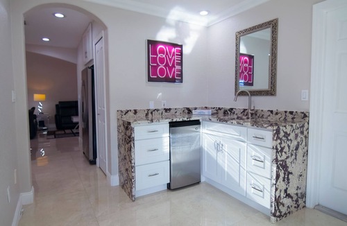 Dover Shores West House | Lakefront House w/Pool near Downtown Orlando. Spacious 4-Bedroom 3 Full Bath