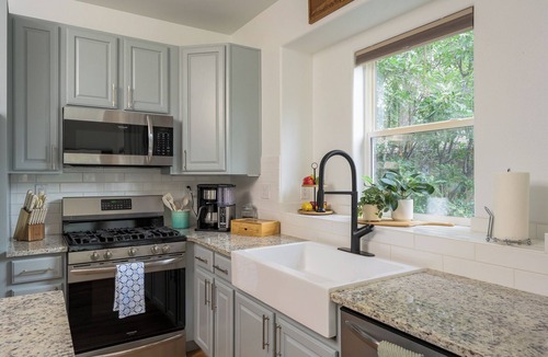 Palmer Lake House | Lakefront Luxury Retreat! Amazing Views+Amenities! Enjoy 'The Palmer Lake House'