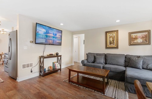 Fennville House | Lakewood Luxe Heated Pool Hot Tub Near Town!