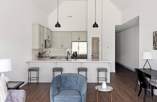 Athens Apartment | Landing | Modern 2BD, Gym, Clubhouse