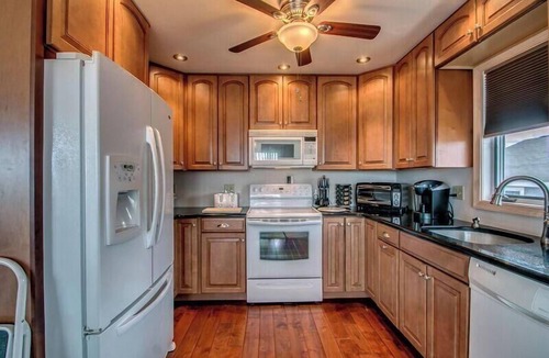 Cape May Court House House | Large 5 bedroom Bayfront home with 180 degree unobscured views of the back bay