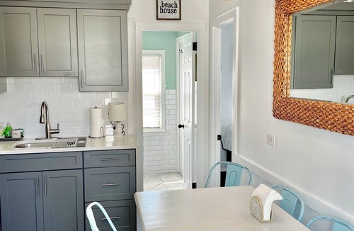 Lavallette Apartment | Lavallette, Bond Ave Beach Block Retreat 2min Walk to Beach NO Crossing Street!