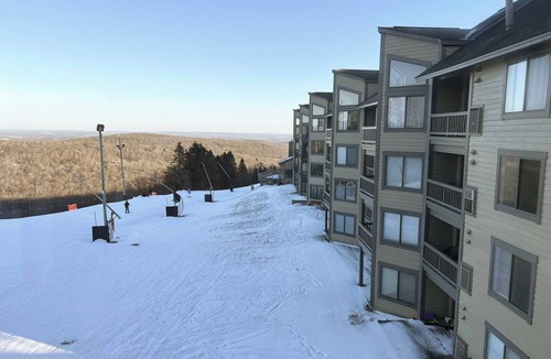 Seven Springs Condo | Located in the Heart of the PA Laurel Highlands! 50 MILE View. SEVEN SPRINGS.
