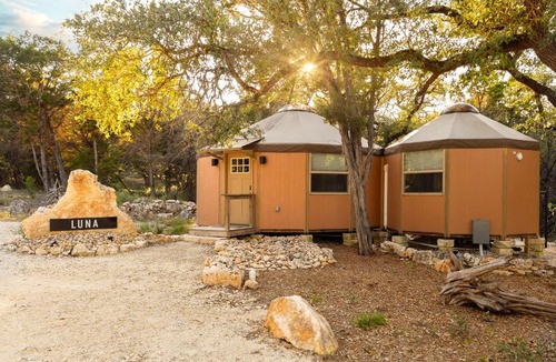 Canyon Lake House | Luna Luxury Yurt-Cabin - Canyon Lake - Hot Tub
