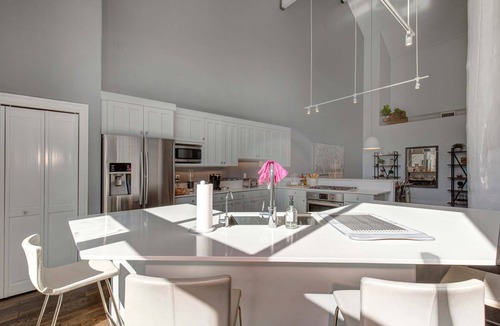 Park Meadows Condo | Luxe townhome with pool, private hot tub, washer & dryer, & garage