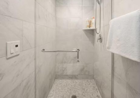 Lower Queen Anne Apartment | Luxury 1bd 1bath city view Space needle