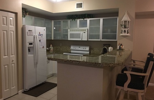 Downtown West Palm Beach Condo | "LUXURY FOR LESS" in the heart of Rosemary Sq/30-Day Minimum Discounted Rate