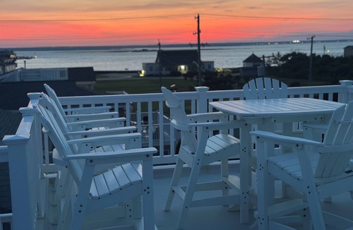 Harvey Cedars Villa | Luxury LBI Retreat 5BR, 4.5 BA ocean and bay views, hot tub, elevator. Sleeps 14