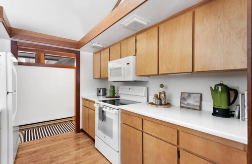 Graeagle Cabin | Luxury Modern Couples Golf Pets A/C