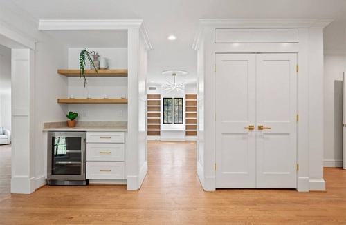 Potomac House | Luxury Private 6-bedroom Estate in charming Potomac with Pool near Potomac