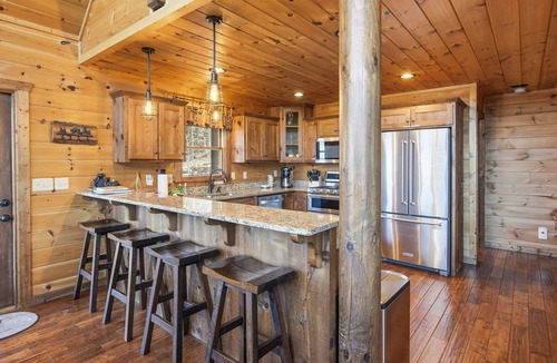 Blue Ridge House | Majestic Mountaintop Escape