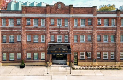 Lower Queen Anne Hotel | MarQueen Hotel - NEWLY RENOVATED