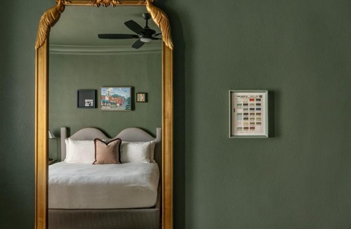 Lower Queen Anne Hotel | MarQueen Hotel - NEWLY RENOVATED