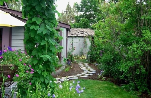 River West House | May special Bends Westside Kaleana's Garden Cottage
