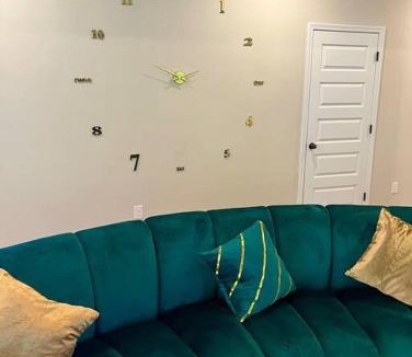 Sandtown House | ~Modern 5 bedrooms Luxury home ~