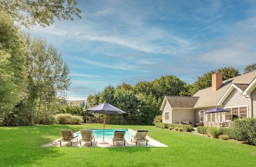 East Hampton North House | Modern East Hampton home, Heated Pool, Close to Beaches, Perfect for Families