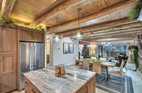Broadmoor House | Modern Mountain Escape - HotTub near Broadmoor+Zoo