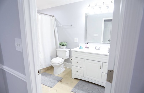 Downtown Baltimore House | Modern Oasis - Close to M&T Stadium, John Hopkins & Downtown
