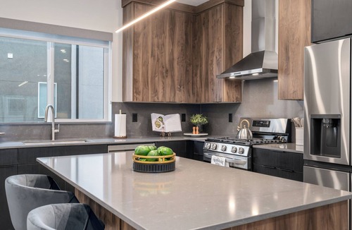 Capitol Hill House | Modern Townhome near Downtown