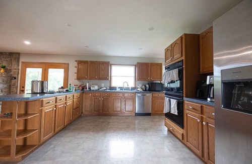 Lottsburg House | Modern Waterfront Retreat on 5 Acres w Pier, Kayaks, Fishing & Crabbing