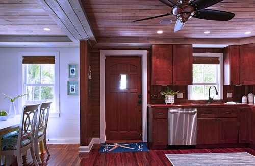 Old Town House | MONTHLY RENTAL, 1 block to Duval, POOL, personal resort, 3/3, pets OK