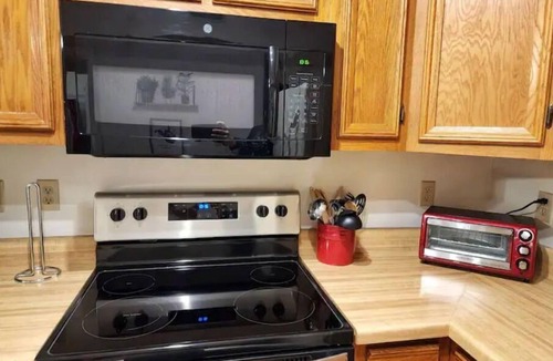 Davis House | Mountain Views, Skiing, Heated Pool, Fireplace