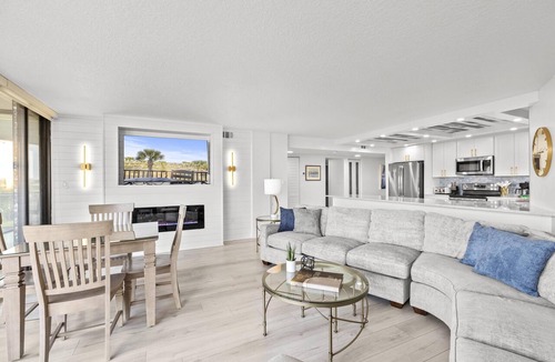 Butler Beach Condo | *Newly Remodeled 3/2 Oceanfront ~ 3 King Beds!*