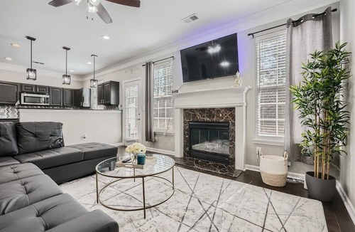 Tucker House | North Atlanta Haven