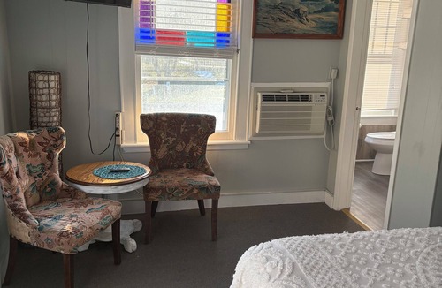 Beach Haven Hotel | Oceanside St. Rita Hotel Room