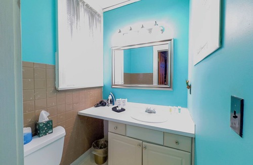 Olean Bed & Breakfast | Old Library Inn - Hemingway Room