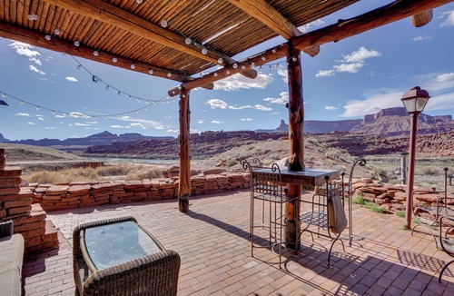 Moab House | Panoramic Views, Trails & More! Desert Adventure