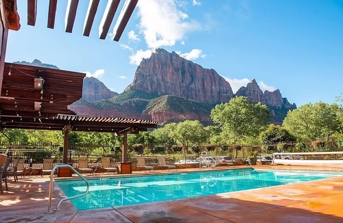 Zion National Park South Entrance Apartment | Park Entrance Hub | 1 Unit | 1.2 Miles to Oscar’s Café and DeZion Art Gallery
