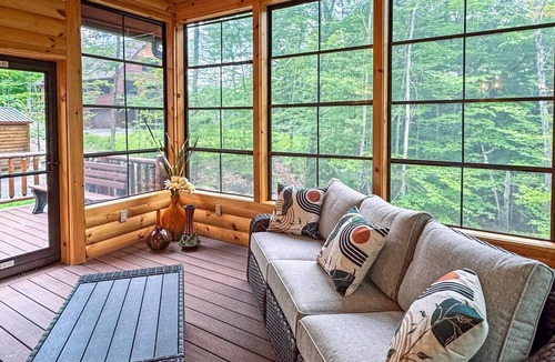 Old Forge House | Pawnee Peak Lodge in Old Forge, NY