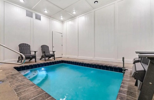 Sevierville House | Peaceful Getaway Luxe Cabin w Private Pool