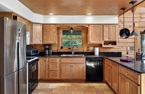 Kirby Cabin | Peaceful Mountain Cabin with Hot Tub, Screened Porch & Views Near Lost River, Baker WV