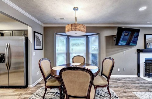 Alpharetta House | "Peachtree Haven", Single story duplex. Dine in downtown Alpharetta/shop Avalon