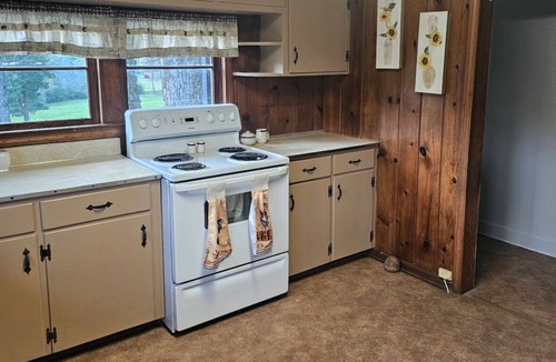 Mountain Rest House | Perfect Weekend Get Away Retreat- Mountain Views.
