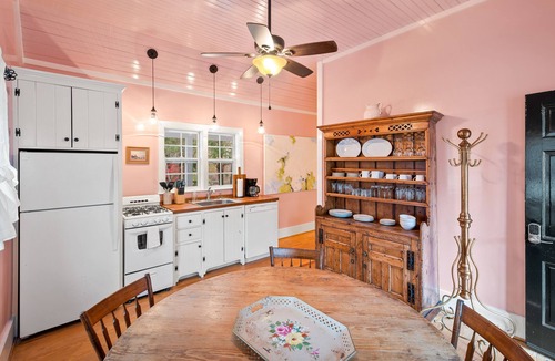 Batesville Cottage | Petite Pink Cottage, Perfect for Solo Travelers