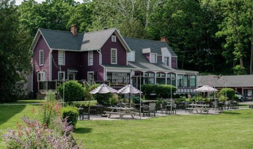 Town of Milo Hotel | Plum Point Lodge