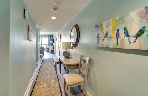 Beachwalk House | Pool Access & Views at Saint Helena Island Condo!