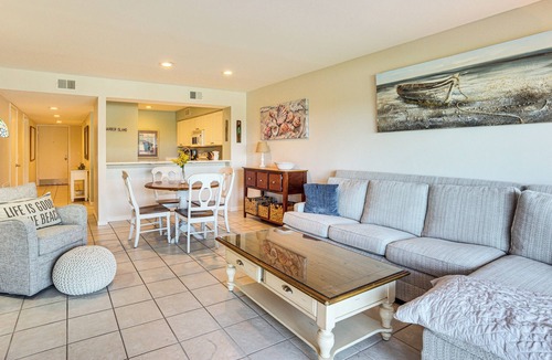 Beaufort Apartment | Poolside Fun & Ocean Strolls: Harbor Island Haven!
