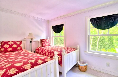 Wainscott Woods House | Private Hampton Home-Wainscott
