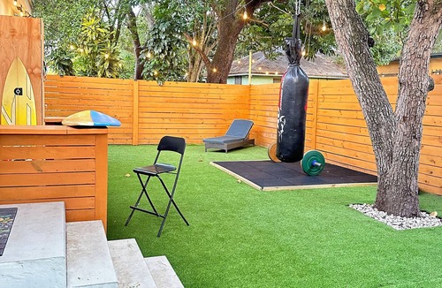 Little Haiti Apartment | Private suite w/entrance, parking, kitchen & bath. 6 min to Wynwood!