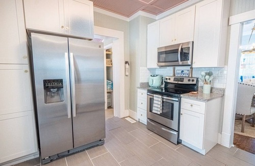 Tybee Island House | PROMO 10% WEEKLY DISCOUNT 2 Minute Walk To Beach! Shore Nuff Tybee Island