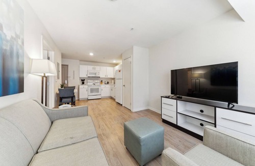Far North Central Apartment | Properties by Preston I Stylish 1Bed I Gym
