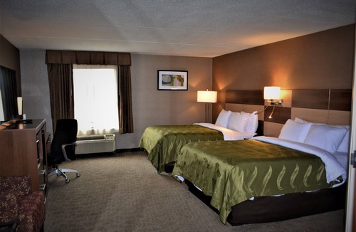 Schooleys Mountain Hotel | Quality Inn Hackettstown - Long Valley