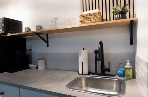 Davie Apartment | Quiet studio w private outdoor area close to major amenities