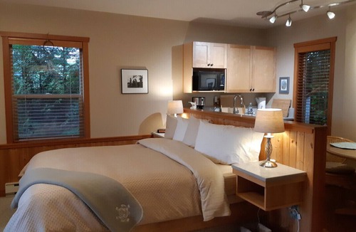 Ucluelet Bed & Breakfast | Reef Point Oceanfront B & B
