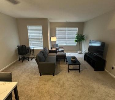 Durham Apartment | Relax & Work Cozy 1 BR Apt