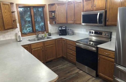 Sioux Falls House | Relaxing 2 Bed 2 Bath with Garage!